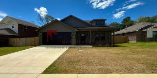 Spacious 4-Bedroom Home with 2.5 Bathrooms, 2-Car Garage & Fenced Yard Gallery 1