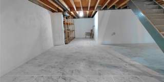 874 Hollyridge Drive Gallery 24