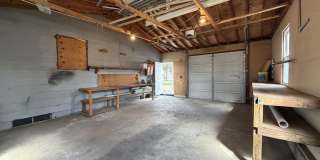 1037 Chipperfield Drive Gallery 39