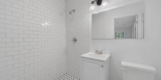 Newly Built 4BR/3BA Two-Level Townhome with Parking - Minutes to Navy Yard & Capitol Hill Gallery 13
