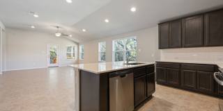 Gorgeous Newer Home with Country Feel in Lago Vista - Luxe life by the Lake Gallery 11