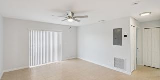 106 W Minneola St Gallery 10