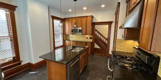 Short North / Victorian Village Single Family House! Gallery 8