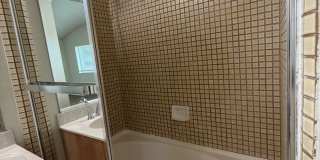 Glen Cove Beauty 3 bed 2.5  bath 2 Story home in established neighborhood Gallery 25