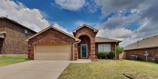 3 Bedroom 2 bathroom with Study in Yukon Schools Gallery 4
