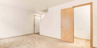 Raven Gallery 5