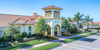 Annual Furnished 2 Bedroom 2 Bathroom with a Flex Room in Island Walk! Gallery 3