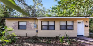5453 Oak Forest Drive Gallery 1