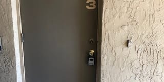 5283 Vineland Road Gallery 1