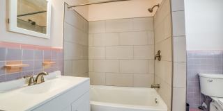 CHARMING MID-CENTURY HOME IN DELLVIEW Gallery 17