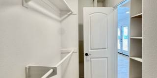 Beautifully Remodel Townhouse with AC & Two Car Garage! Beautifully Remodel Townhouse with AC & Two Car Garage! Gallery 31