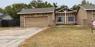 3 Bedroom / 2 Bath Duplex Gallery 1