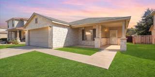 Spacious 4-Bedroom Home Near UTSA, La Cantera & The Rim! Gallery 1