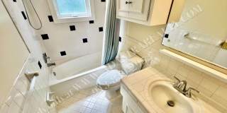 Lovely Home In Nall Hills-Available in AUGUST! Gallery 20