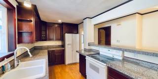 Massive House with Elegant Finishes in Madison Valley! Gallery 7