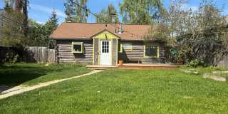Adorable House In Valley of the Moon, Close to all of the perks of Downtown and Spenard! Gallery 1