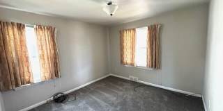 907 Bruce Street Gallery 6