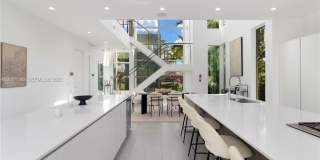 2217 NE 17th Ter Gallery 21