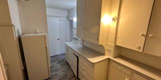 RENOVATED STUDIO WEST CENTRAL APARTMENT | HISTORIC BUILDING | PET FRIENDLY | AVAIL NOW Gallery 5