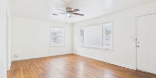 Spacious 4 bedroom rental ~ 4308 S Jackson Gallery 6