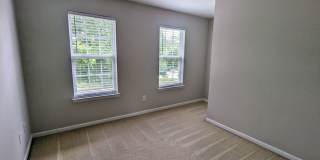CORNELIUS 3 BEDROOM 2.5 BATH W/FENCED YARD Gallery 15
