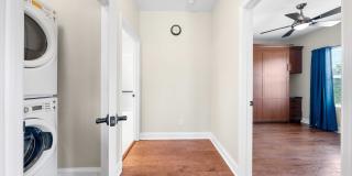 Stunningly Beautiful and Stylish Garage Apartment ~ Gallery 33