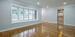 $2300 3 bed 2 bath bungalow Gallery 5