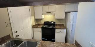 1643 Cedar Lake Drive - C Gallery 4