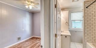 137 W Johnson Ave Gallery 17