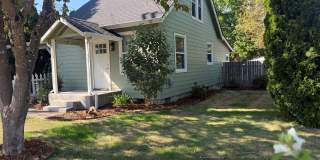 Charming River Road Two Bedroom! Gallery 1