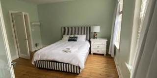 38 Hanson St. Gallery 9