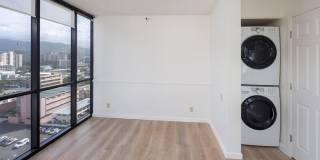 930 Kaheka St. Gallery 11