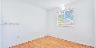 8912 W Flagler St Gallery 15