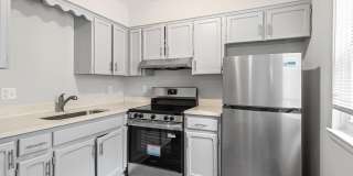 Summer Special! Spacious Updated 3BR Townhome + $250 Off First Month’s Rent Gallery 2