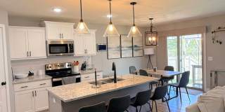 Fully Furnished 3 Bed / 2 Bath Home in Nixa Gallery 5