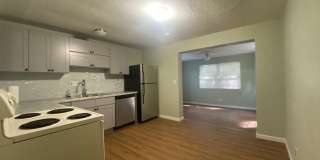 Updated 2 bedroom in South Daytona Gallery 4