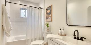 29 Hoppin Avenue Gallery 7
