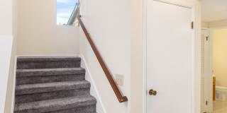Redmond 3 Bedroom 1.5 Bath Garage Duplex Gallery 17