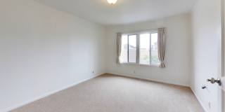 Bright Corner Home with Family Room, Yard & Laundry in Prime Sunset Location! Gallery 15