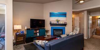 Beautiful upper-level condo in gated community!!! Gallery 3