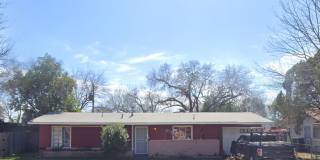 Room in 3 Bedroom Home at Brettonwood Dr Gallery 2