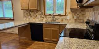 Stunning 3-bedroom, 3-bathroom single family home Stunning 3-bedroom, 3-bathroom single family home Gallery 12