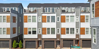Like New Townhome Ready for Immediate Move-In!!! Bryant Park in West End Gallery 1