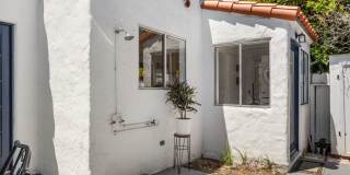 Charming 2 Bed 1 bath "fully furnished monthly rental" in La Jolla Village. Gallery 47