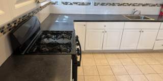 Beautiful Victorian Rowhome with Modern Updates – Available Now! Gallery 16