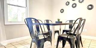 322 Ne 45th St Gallery 6