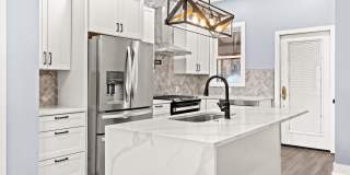 640 Neil Avenue Gallery 21