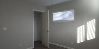 2203 E Devonshire Ave Gallery 12