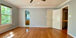 BURKE CENTER - BEAUTIFULLY UPDATED 3 LEVEL TOWNHOUSE WITH GARAGE BURKE CENTER - BEAUTIFULLY UPDATED 3 LEVEL TOWNHOUSE WITH GARAGE Gallery 5