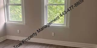 Spacious 3 Bedroom Home with Backyard & In-Unit Washer/Dryer Gallery 8